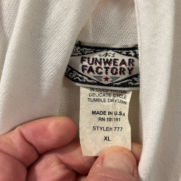 EUC Funwear Factory size XL white shrug - Picture 2 of 4